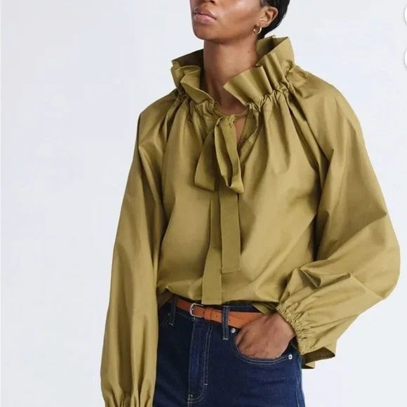 Free Assembly women’s ruffle neck cotton top - Picture 2 of 4